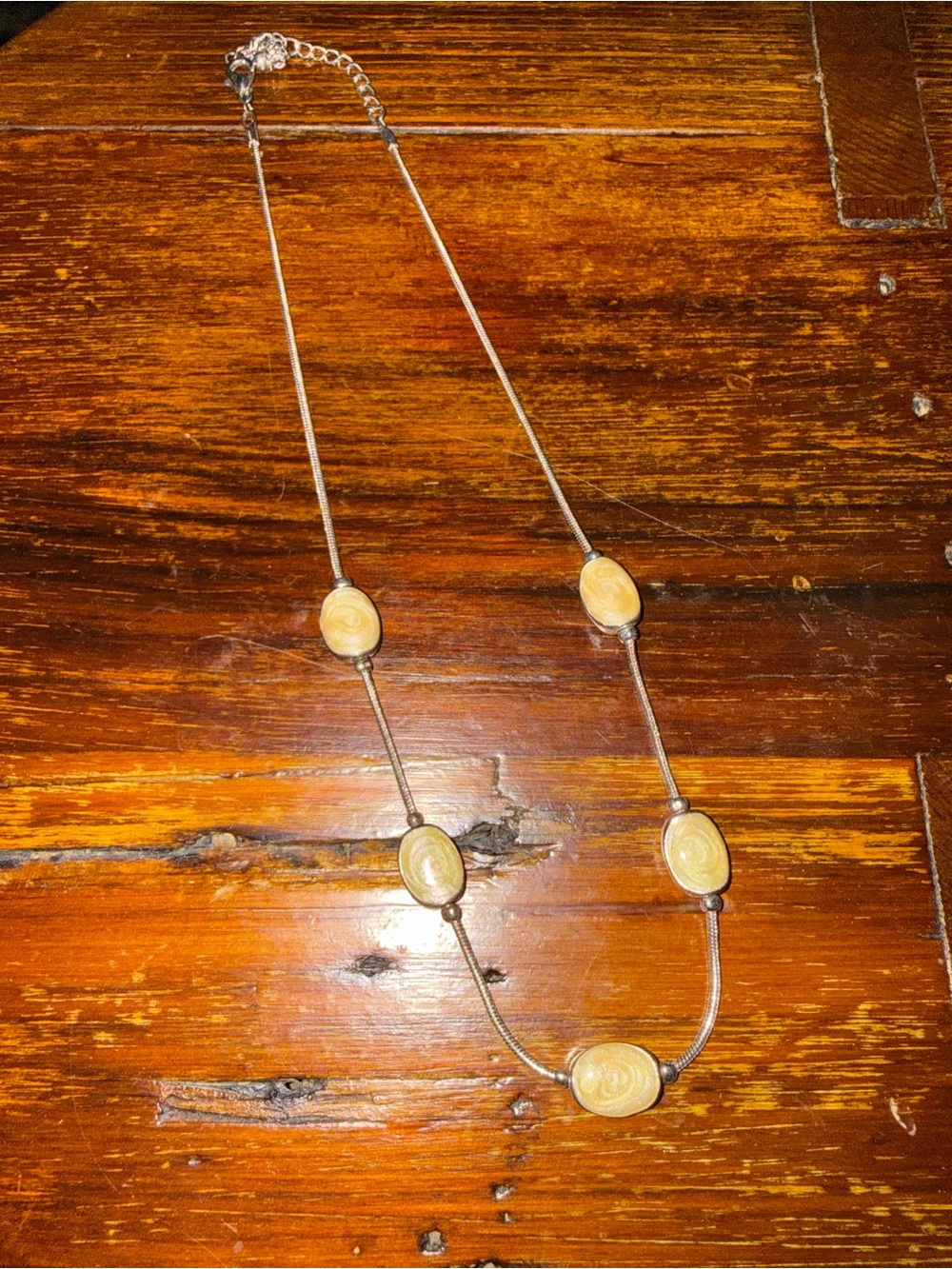 VIntage Necklace in Beige Oval Beads